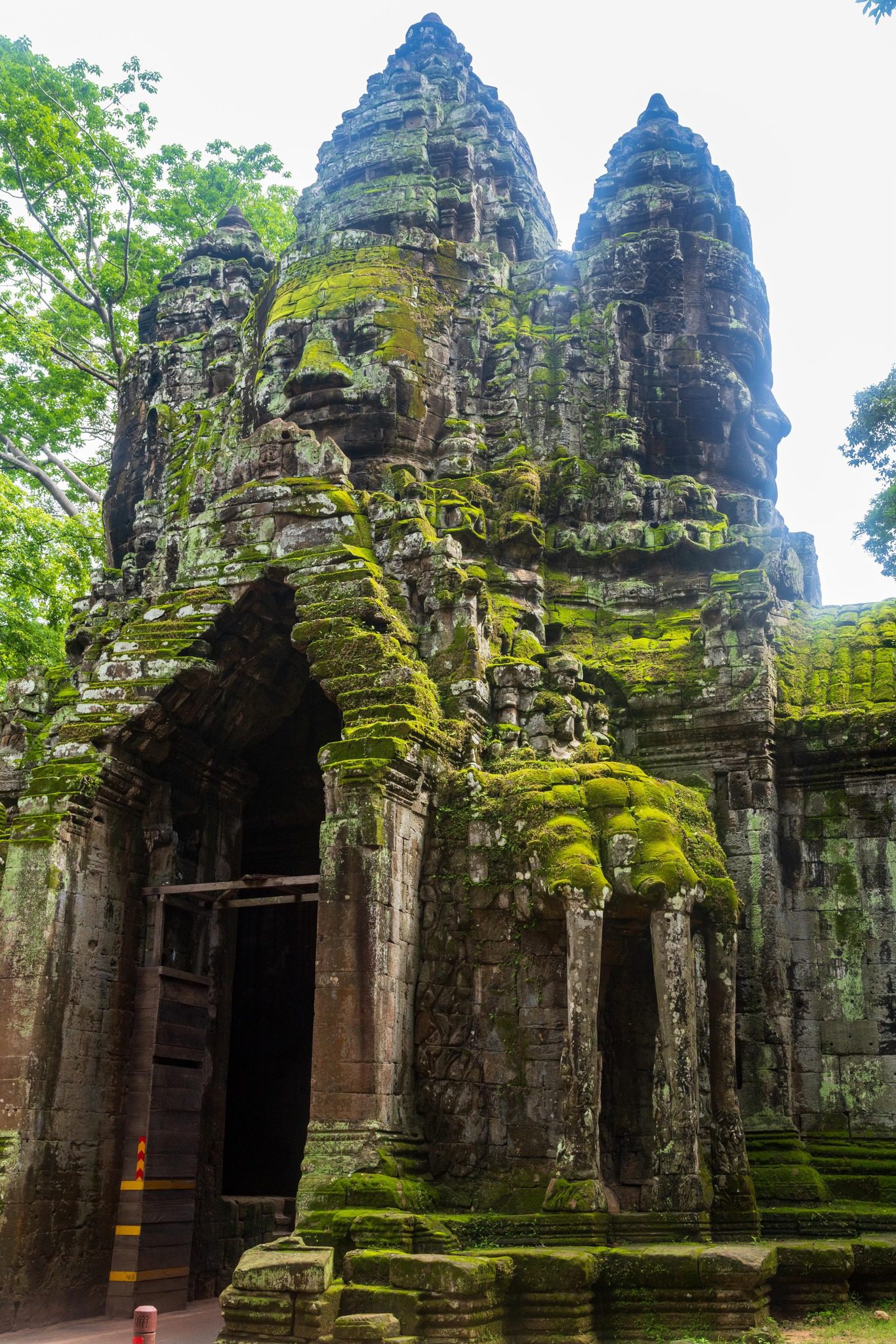 Angkor Thom af JP Klovstad