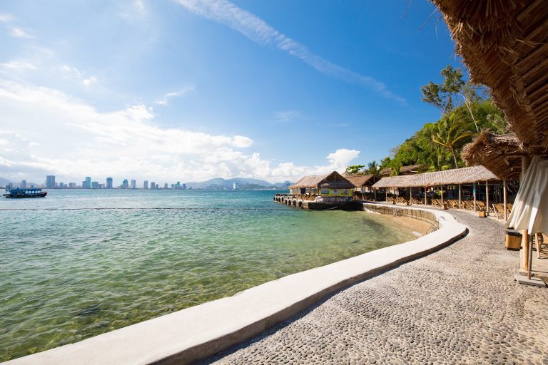 nha-trang-vietnam-skyline-2025-03-09-00-56-18-utc-min