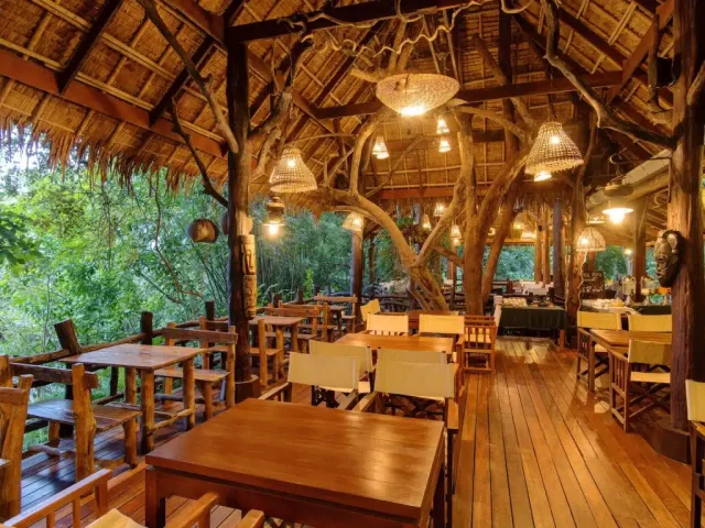 Hintok River Camp Hellfire Pass Restaurant