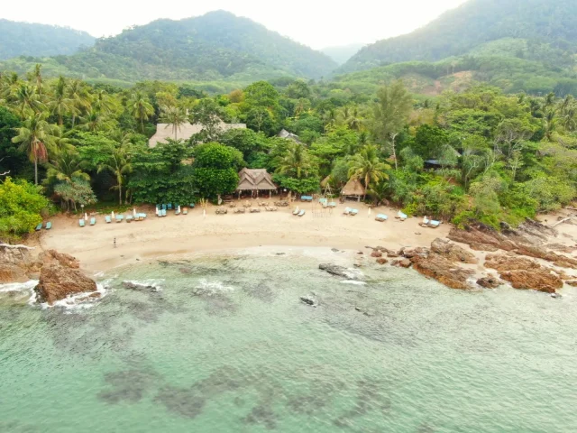 Narima Bungalow Beach Overview Narima Bungalow Beach Overview