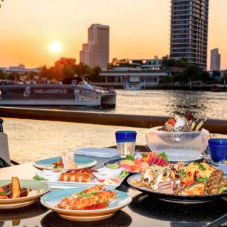 Chatrium Hotel Riverside Bangkok Barge