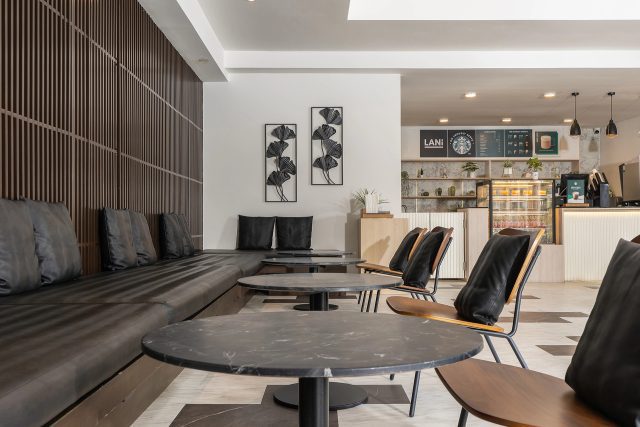 Koh Chang Paradise Cafe