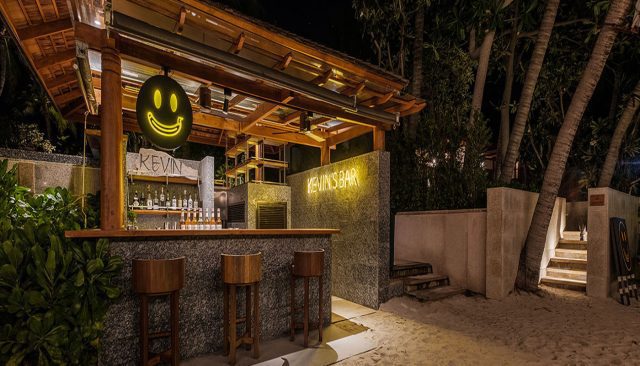 Banana Fan Sea Resort Kevins Bar