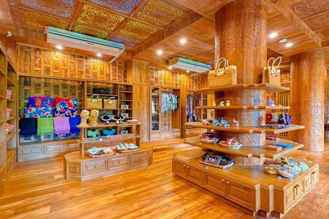 Santhiya Tree Koh Chang Resort Souvenir Shop