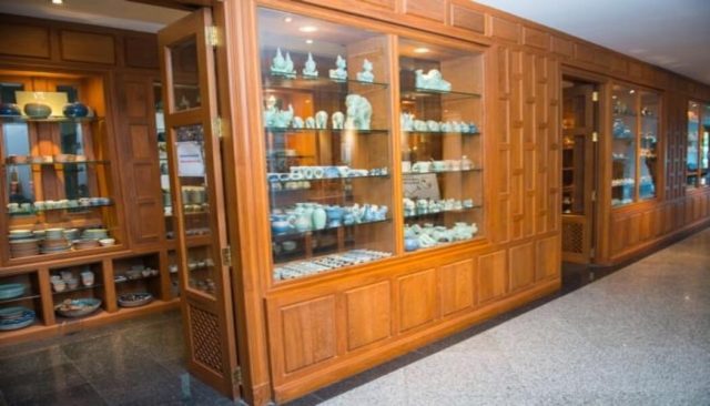 Krungsri River Hotel Souvenir Shop