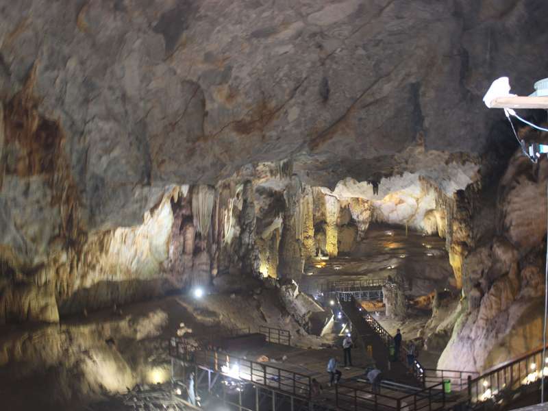 Phong Nha grotterne i Vietnam 6