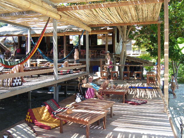 Castaway Beach Resort 4