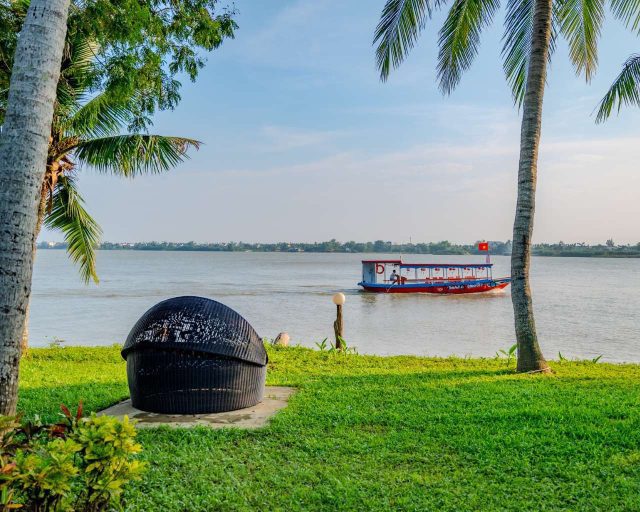 Vinh Hung Riverside Resort & Spa Beach Side