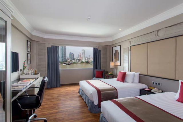 Ramada Plaza Bangkok Guest Room Deluxe