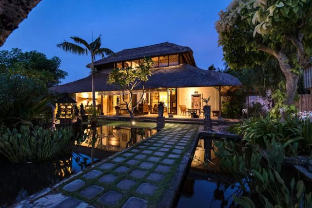 Bebek Cottage Sanur Pathway