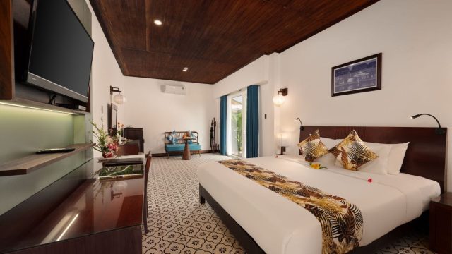 Vinh Hung Riverside Resort & Spa Room