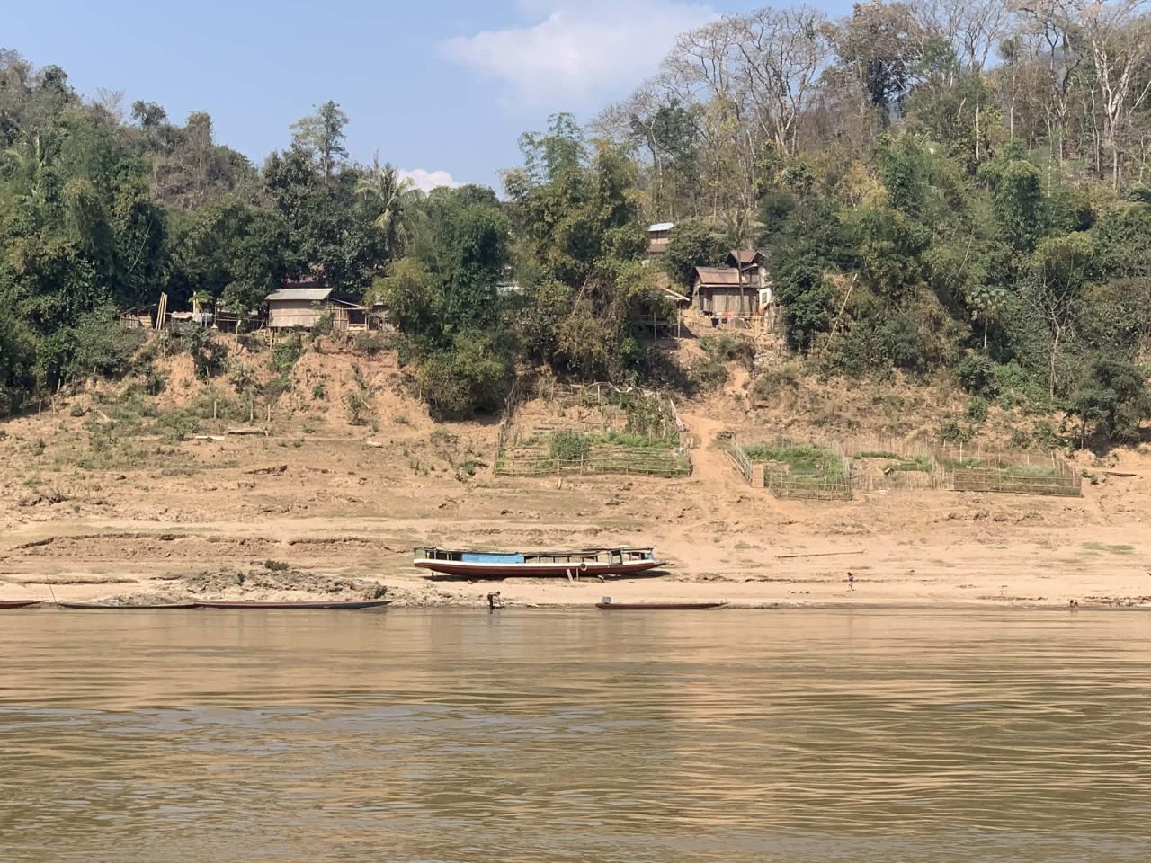 Flodlandskabet og mødet med det “langsomme” Laos