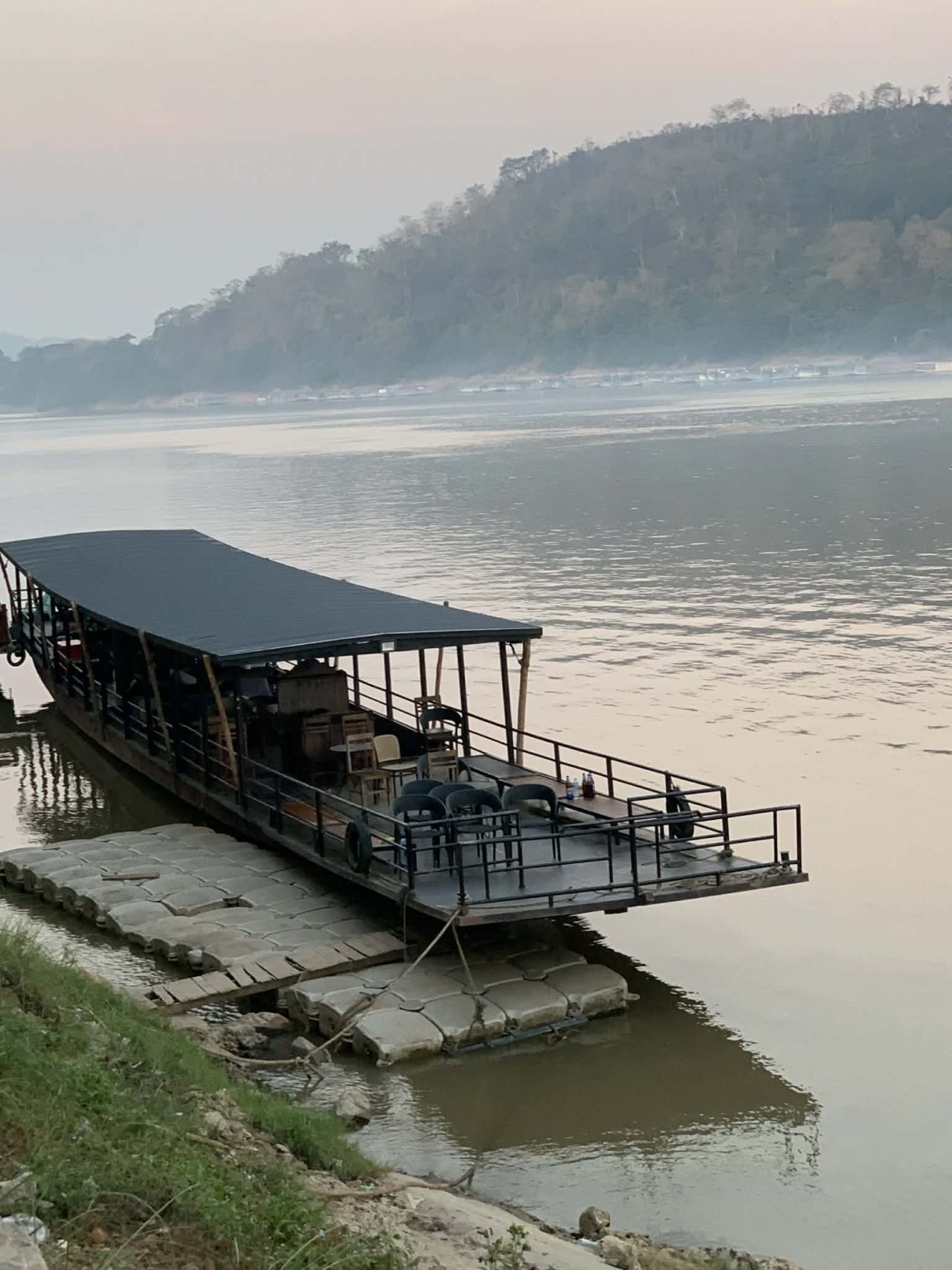 Sejltur på Mekong fra Chiang Khong til Luang Prabang