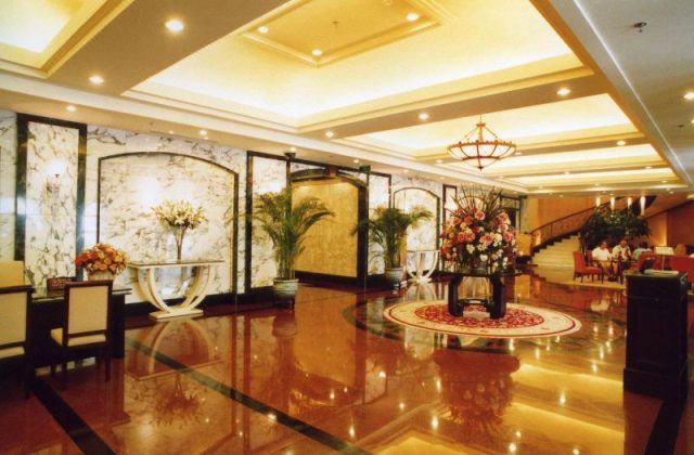Beijing Dongfang Hotel - lobby