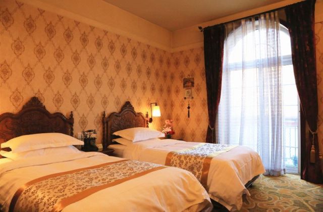 Beijing Dongfang Hotel - room