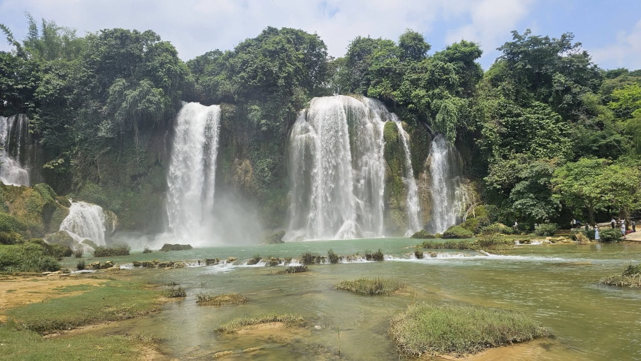 Ban Gioc-vandfaldet i Cao Bang i det nordlige Vietnam Ban Gioc-vandfaldet i Cao Bang i det nordlige Vietnam