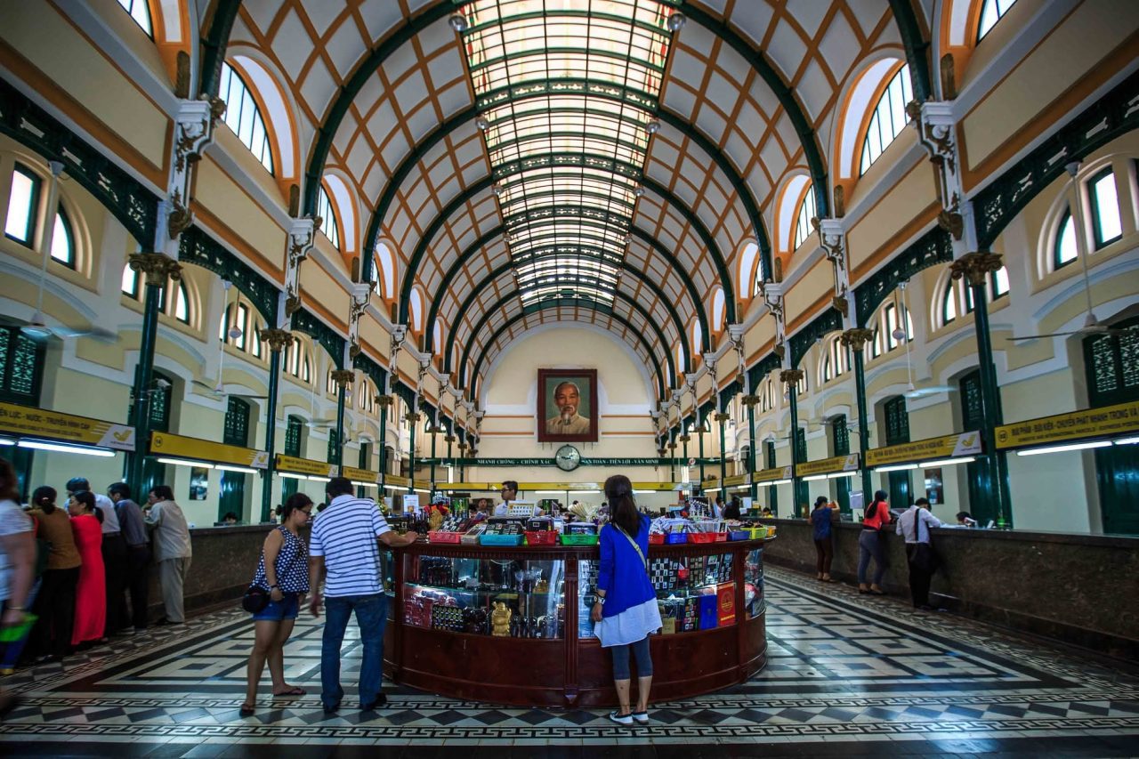 Indgangshallen i Saigon Central Post Office
