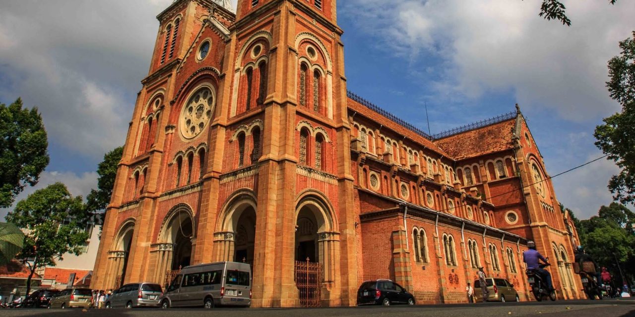 Notre Dame-katedralen og Saigon Central Post Office i Ho Chi Minh City
